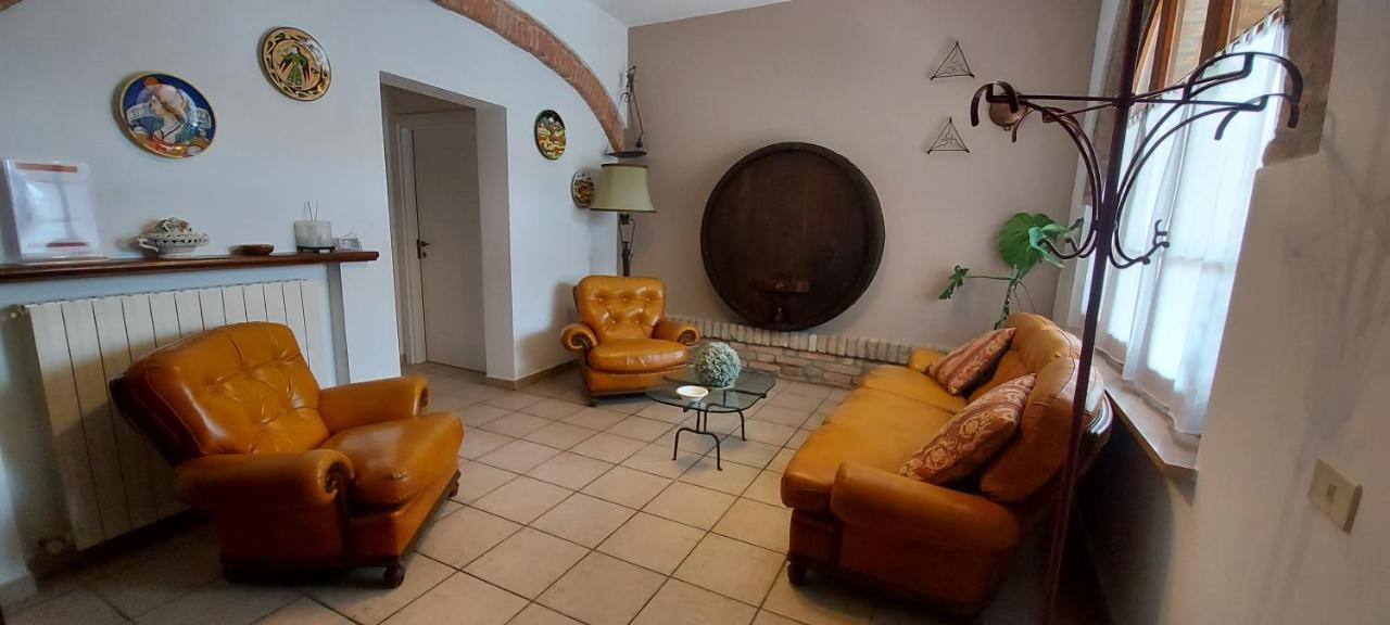 Agriturismo Il Colle Сиена Экстерьер фото