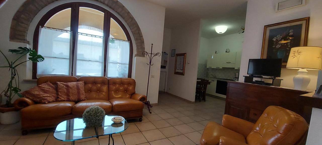 Agriturismo Il Colle Сиена Экстерьер фото