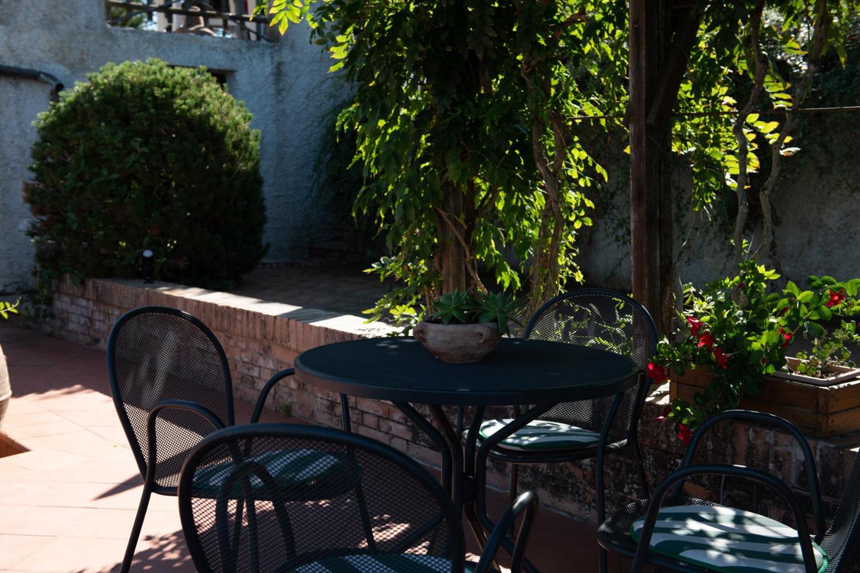 Agriturismo Il Colle Сиена Экстерьер фото