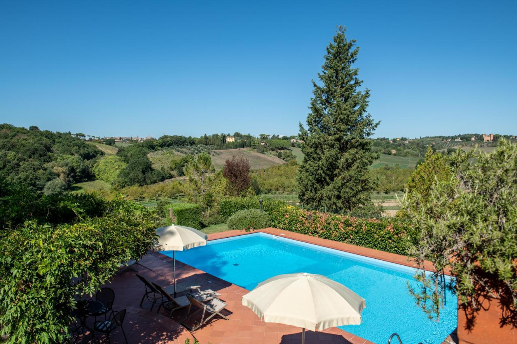 Agriturismo Il Colle Сиена Экстерьер фото