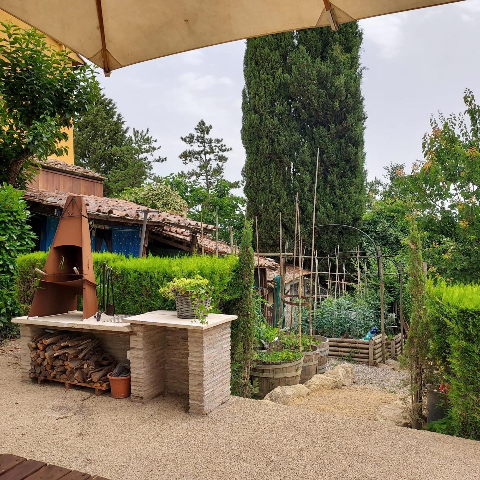 Agriturismo Il Colle Сиена Экстерьер фото