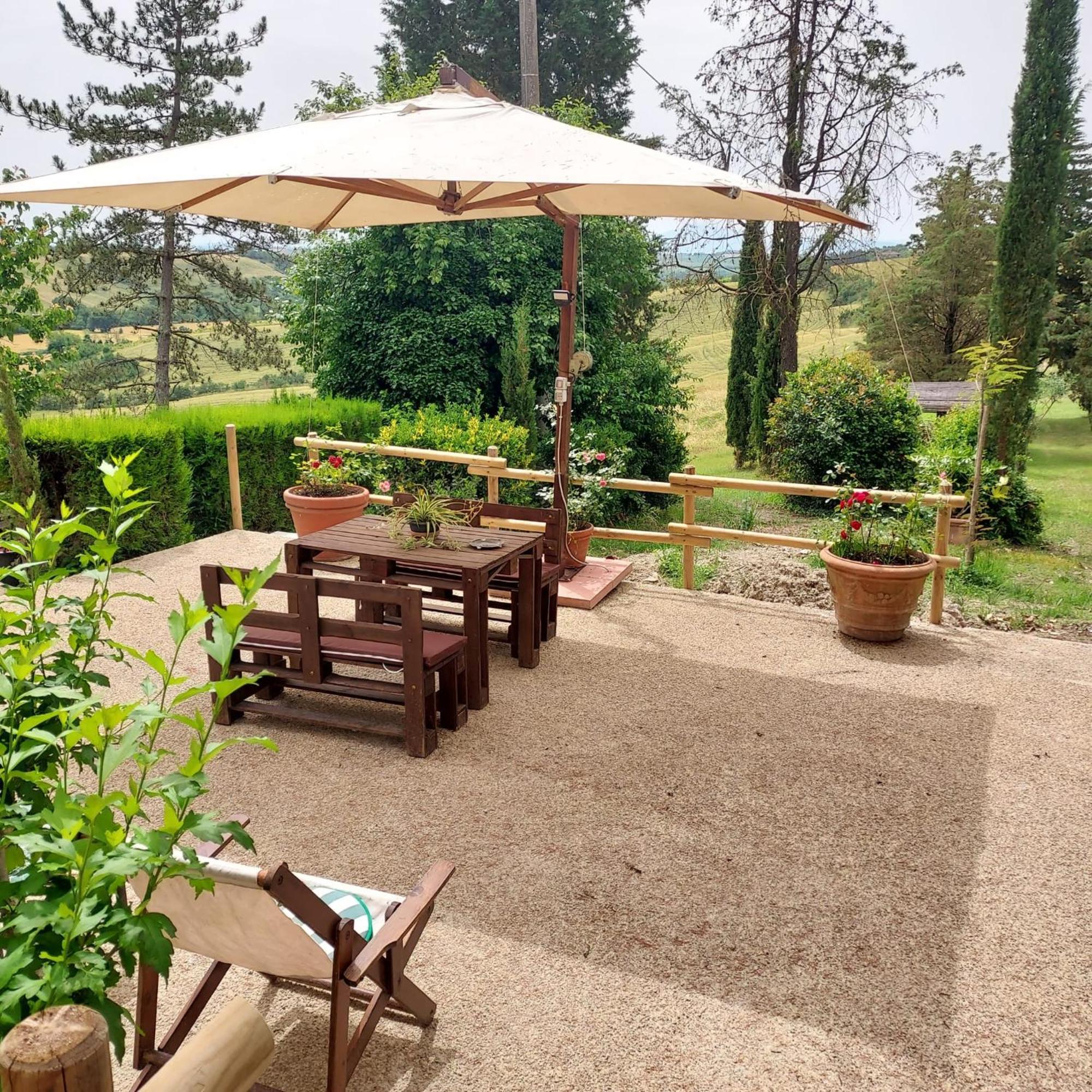 Agriturismo Il Colle Сиена Экстерьер фото