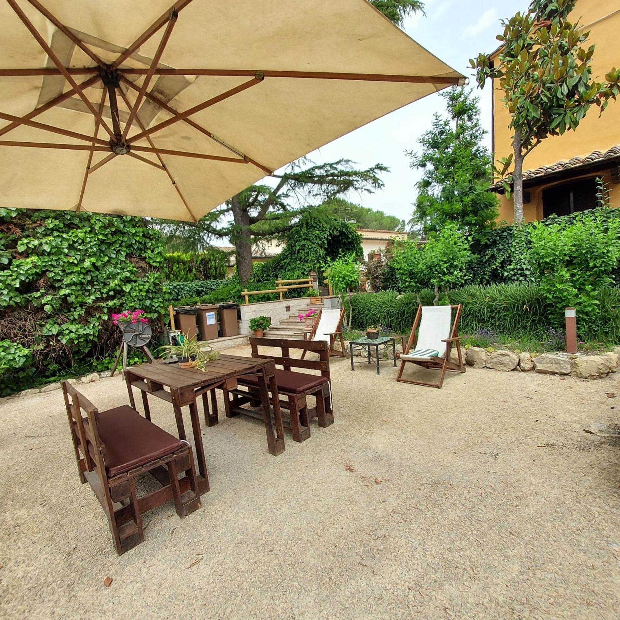 Agriturismo Il Colle Сиена Экстерьер фото