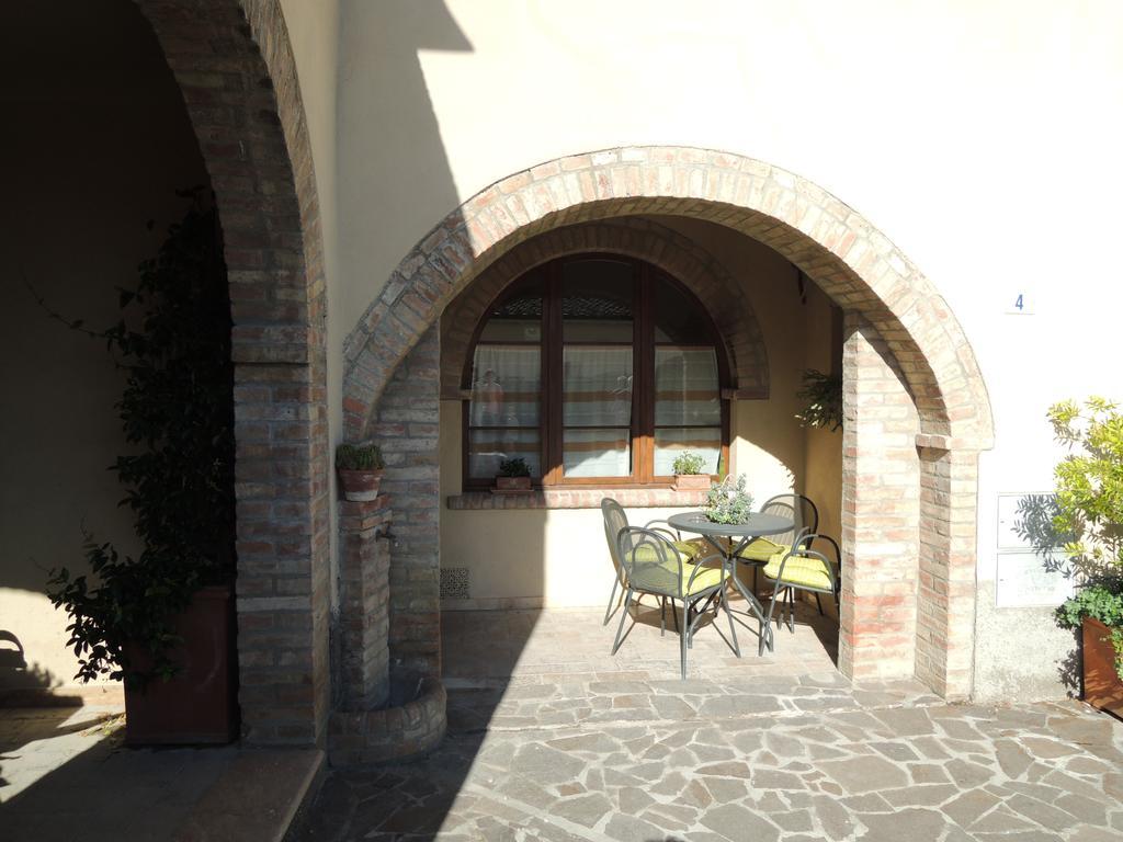Agriturismo Il Colle Сиена Экстерьер фото