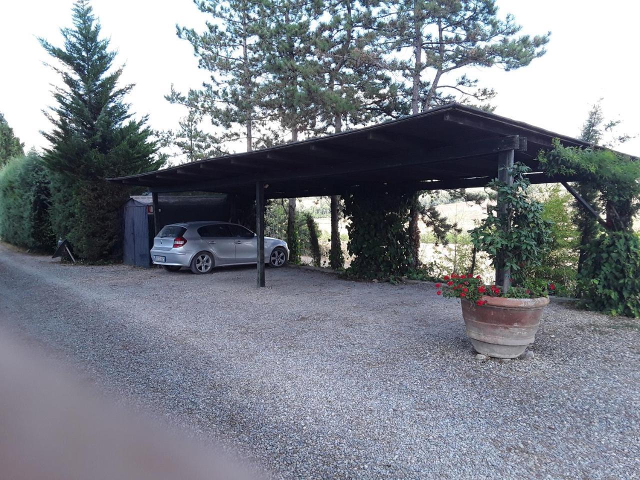 Agriturismo Il Colle Сиена Экстерьер фото